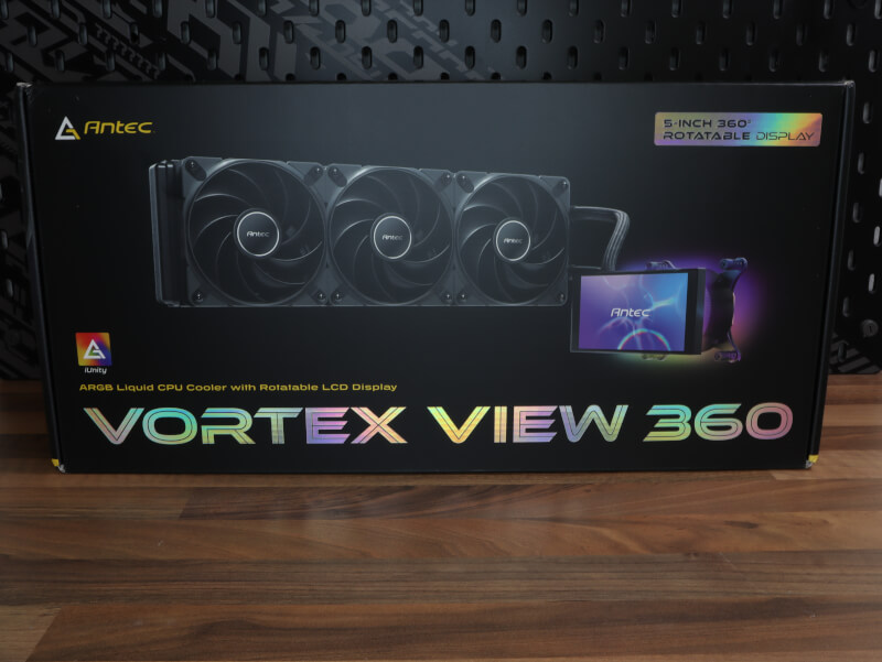 Antec Vortex View 360 CPU køler med systemdata på display.JPG